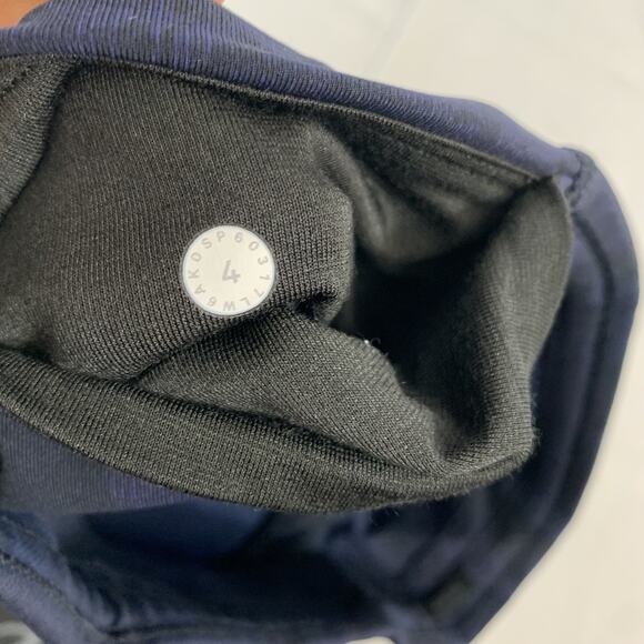 *Sold* Lululemon Train Times Crop (17") Leggings 4 Blue & Black - Picture 4 of 7